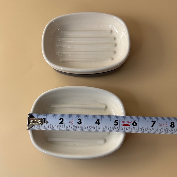 White Ceramic Soap Dishes - Picture 2 of 7